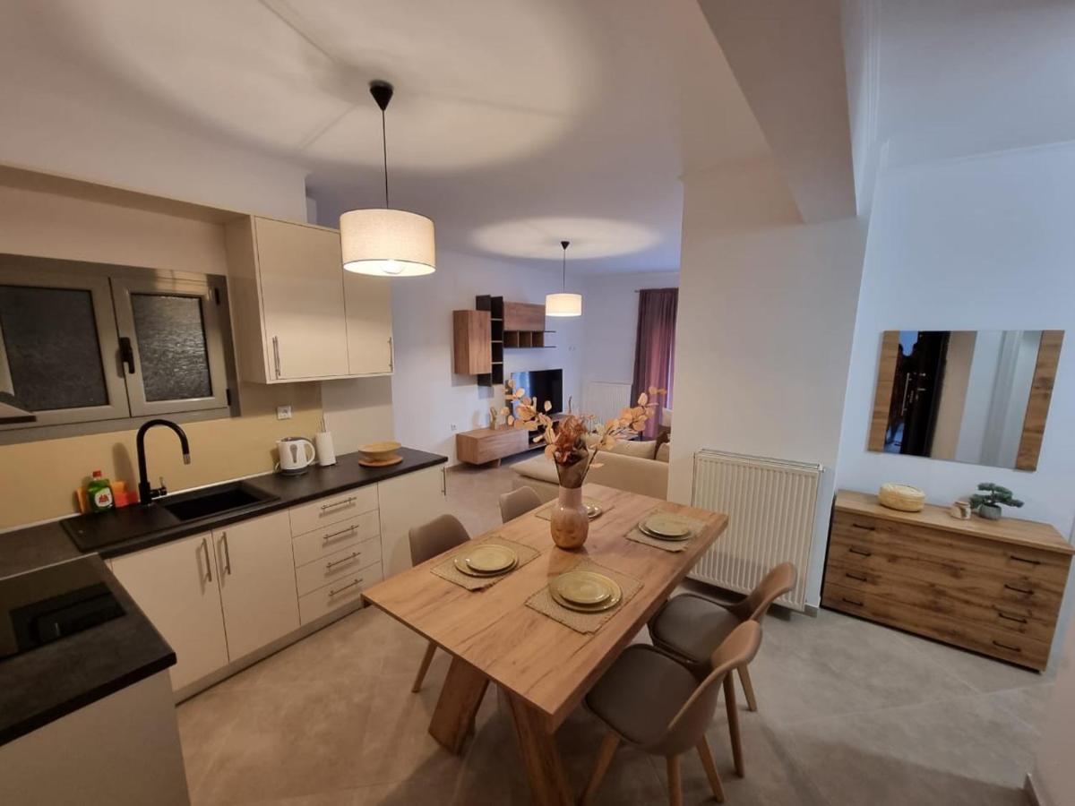 Agora Luxury Apartment 1 Лутраки Екстериор снимка