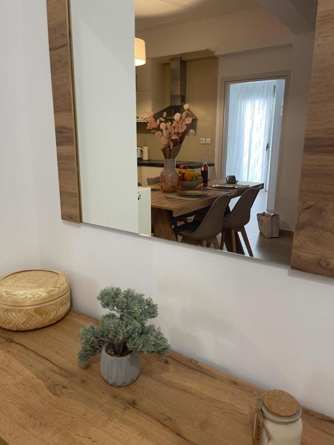Agora Luxury Apartment 1 Лутраки Екстериор снимка