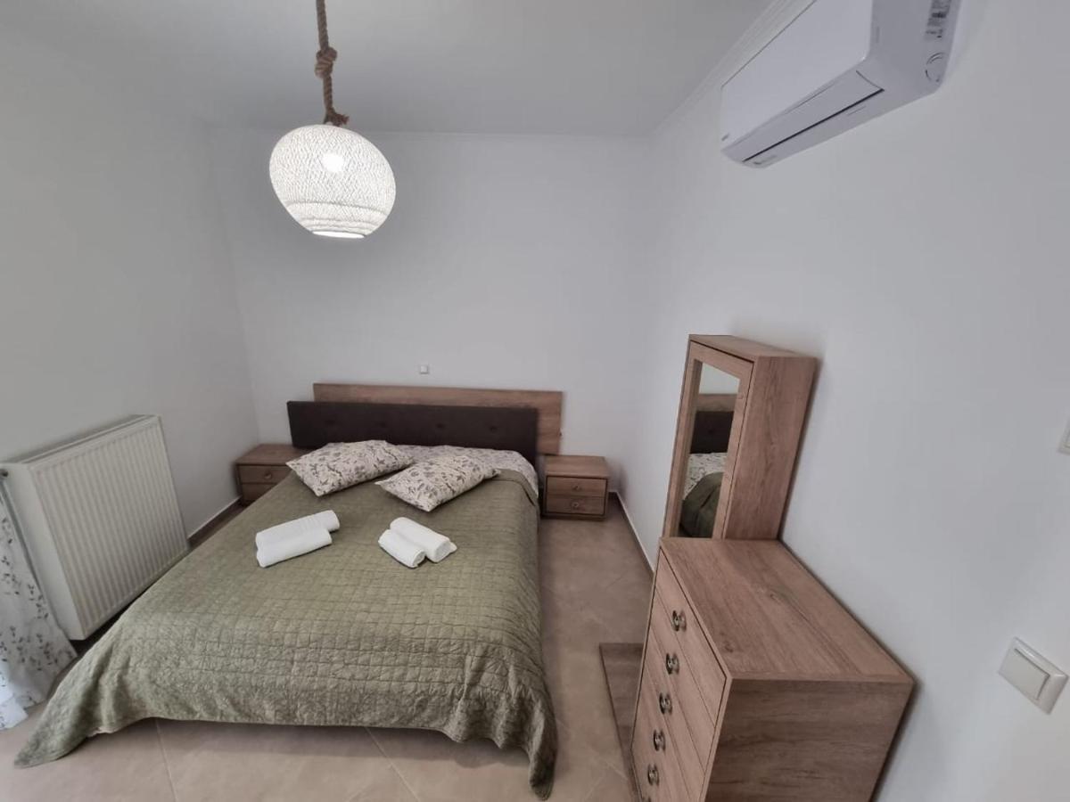 Agora Luxury Apartment 1 Лутраки Екстериор снимка