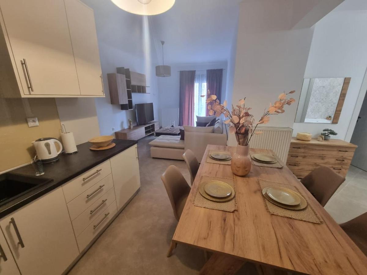 Agora Luxury Apartment 1 Лутраки Екстериор снимка