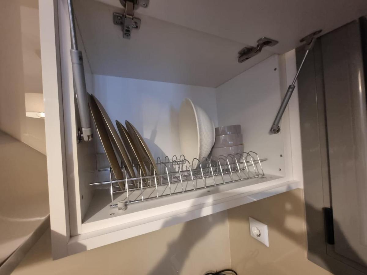 Agora Luxury Apartment 1 Лутраки Екстериор снимка